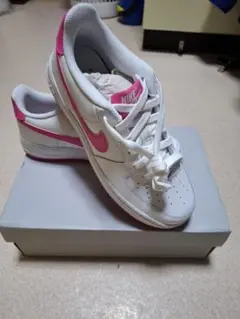 Nike Air Force 1 ホワイト/ピンク
