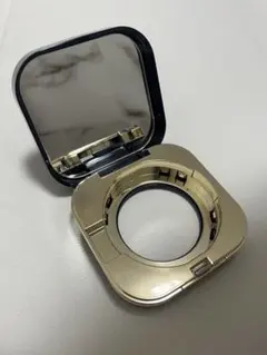 クレドポーボーテ　タンクッションエクラ　ナチュレル　ケース