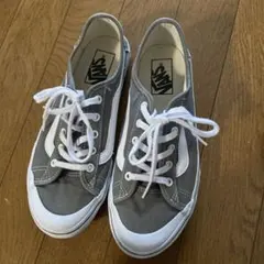 VANSスニーカーのサムネイル