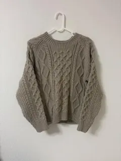 3月末販売終了LOWRYSFARM ローリーズファーム ケーブル編み ベージュ