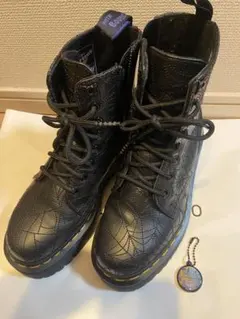 匿名配送 Dr.Martens 8ホール ブーツJADON Wednesday