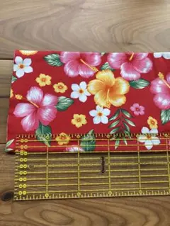 ハイビスカス柄　綿100% 約105×110cm