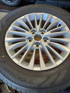 まずはコメントから！アルファード　新車外し　タイヤ、ホイール4本セットのサムネイル