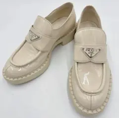 美品PRADA プラダ チョコレートブラッシュドレザーローファー ベージュ Prada 直営店 チョコレート ブラッシュドレザー ローファー (PRADA