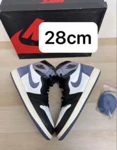 Nike Air Jordan 1 Retro High "Blue Moon"のサムネイル