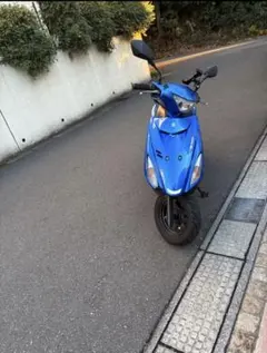 Suzuki Address V125S ブルー 本体のサムネイル