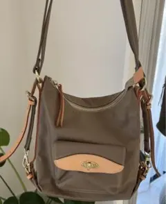 ショルダーバッグ　2way カーキ　美品