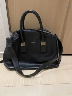 FURLA ブラック ショルダーバッグ