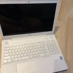 富士通 LIFEBOOK ホワイト ノートPC 本体のサムネイル