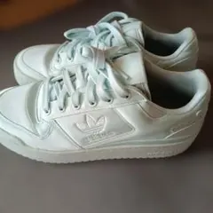 adidas スニーカー ライトグリーン セールのサムネイル