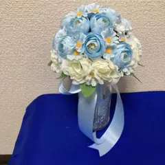 青と白の造花ラウンドブーケ　ブーケトニアセット