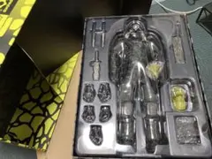 スリーゼロ　ドロヘドロ　カイマン フィギュア