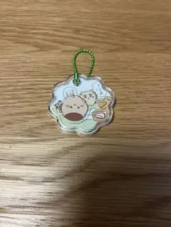 ちいかわシャカシャカアクリルキーホルダー(くりまんじゅう)