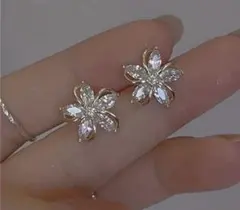桜モチーフジルコニアピアス フラワーピアス