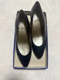 Yves Saint Laurent 紺パンプス 35½のサムネイル