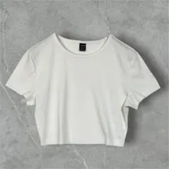 SHEIN/シーイン　クロップド丈リブTシャツ　半袖トップス　小さいサイズ　XSのサムネイル