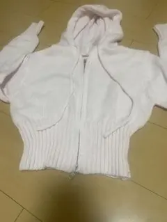 フード付き クロップドパーカー上下ジッパー　Sサイズ　ピンク