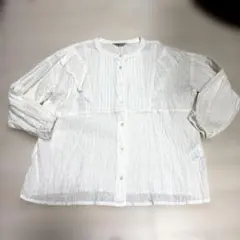 ギリギリ価格。サマンサモスモス白でレースピンタック仕様のシワ加工の可愛いブラウス