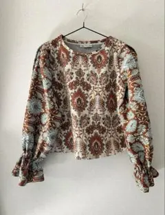 ZARA 花柄 バルーンスリーブ トップス