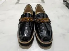 【ノイエマルシェ（neue marche）】ローファー/エナメルのサムネイル