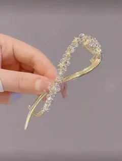 ☆新品☆ ヘアクリップ レディース エレガント　ゴールド　髪留め　スティック