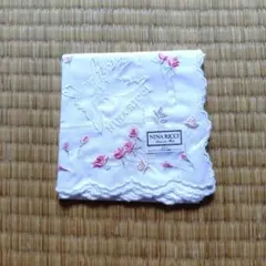 NINA RICCI ハンカチ ホワイト 花柄 刺繍のサムネイル