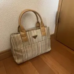 Item thumbnail for item a2b2d1b1-8379-49d6-8d03-960b03db12df