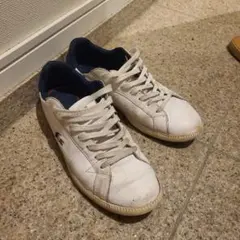 LACOSTE ホワイト スニーカー
