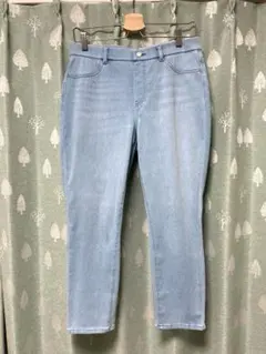 ユニクロ　ウルトラストレッチデニムクロップドレギンスパンツ