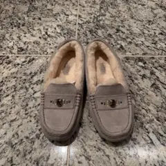 UGG グレー スエード モカシン ファー