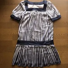 新品タグ付き☆UNTITLED☆ブラウスのサムネイル
