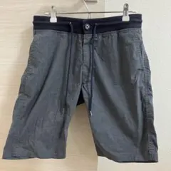 ショートパンツのサムネイル