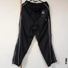 Reebok 【新品タグ付】スポーツパンツ ブラック