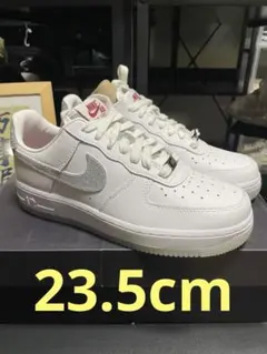 Item thumbnail for item bda18454-d331-4c06-8215-ee3cecf7f747