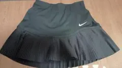 NIKE プリーツスコート ブラックのサムネイル