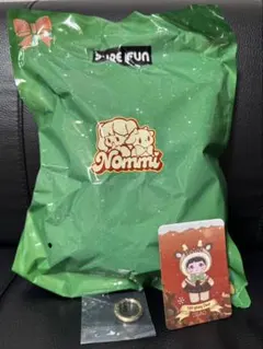 Nommi クリスマス　GiftDeliveringDeer トナカイ