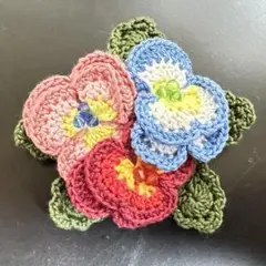 かぎ針編み 花モチーフ コサージュ