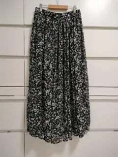 アズールバイマウジー　花柄プリーツスカートロングフレア