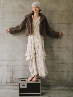 リリーブラウン　フリルワンピース