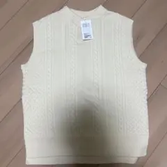 【新品タグ付き】BEAUTY&YOUTH ケーブルニットベスト オフホワイト