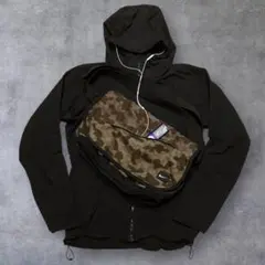 NIKE カモフラ CORDURA製 メッセンジャーバッグ 迷彩のサムネイル