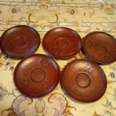 レア物、漆塗り鎌倉彫のモダン茶托５客 鎌倉彫茶托 五枚組 / 'Kamakurabori' Tea cup Saucers set of 5