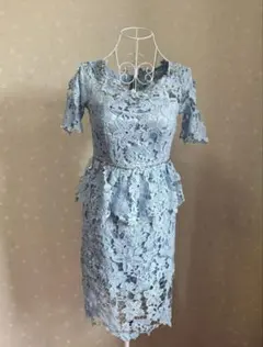 DIOHライトブルーレースペプラムドレス