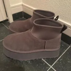 未使用 UGG クラシック ウルトラミニ プラットフォーム 22cm