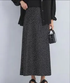 極美品 25aw ユナイテッドアローズ サテンフラワージャガードロング