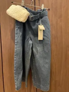 ikka ボアポシェット付き デニム ワイドパンツ 140cm 新品タグ付きのサムネイル