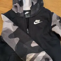 Nike ブラック カモフラージュ パーカー