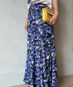 MARIHA マリハ　夜風のスカート 花柄 ブルー 36 トゥモローランド別注 MARIHA マリハ 夜風のスカート 花柄 ブルー 36 トゥモローランド別注