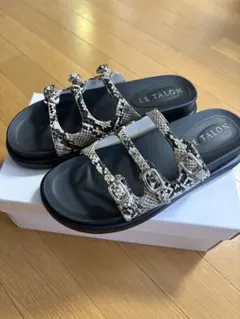 LE TALON トリプルベルト　スライドサンダル　パイソンのサムネイル