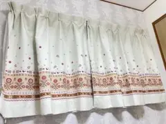 ホワイト花柄カーテン　109cm×106cm 2枚